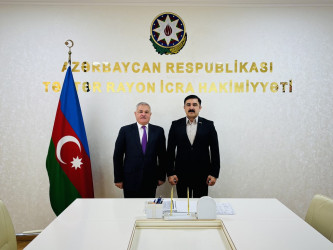 Tərtər rayon icra hakimiyyətinin başçısı Müstəqim Məmmədov Milli Qəhrəman İbad Hüseynovu qəbul edib