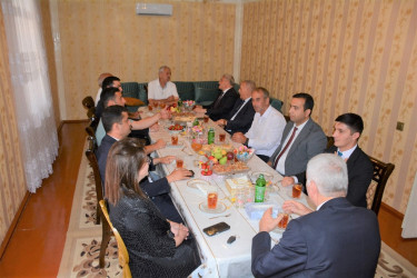 İcra başçısı 86 yaşlı kənd ağsaqqalını ziyarət edib