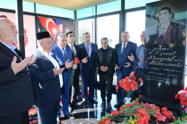 İcra başçısı 27 sentyabr “Anım Günü” ilə əlaqədar Kəngərli kəndində şəhid Abbaszadə Elşad Raquf oğlunun məzarını ziyarət edib