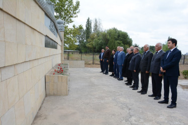 Rayon rəhbəri “Konstitusiya və Suverenlik İli” çərçivəsində Bəyimsarov, Sarov və Borsunlu kəndindən olan şəhid ailələri və qazilərlə görüş keçirib