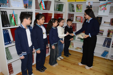 BDU Tərtərdəki bir sıra ümumtəhsil müəssisələrinin kitabxanalarına kitablar hədiyyə edib