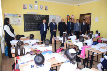 Rayon rəhbəri Kəngərli kənd tam orta məktəbində mövcud şəraitlə tanış olub