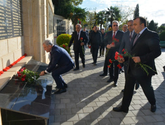 8 noyabr–Zəfər Günü münasibəti ilə Tərtərdə Şəhidlər Abidə Kompleksinin qarşısında bayram tədbiri keçirilib