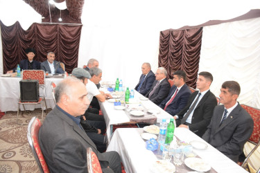İcra başçısı şəhid ailəsinin yas mərasimində iştirak edib