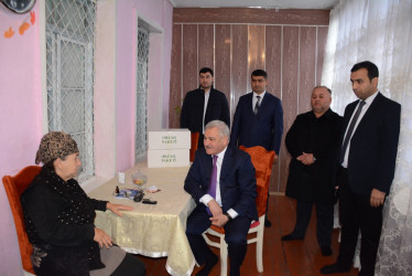 İcra başçısı “Konstitusiya və Suverenlik İli” çərçivəsində şəhid anası Esmira Süleymanovanı 70 illik yubileyi münasibəti ilə təbrik edib