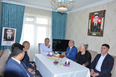 İcra başçısı 27 sentyabr “Anım Günü” ilə əlaqədar Şəhid Hacıyev Qubad Cəmil oğlunun ailəsini ziyarət edib