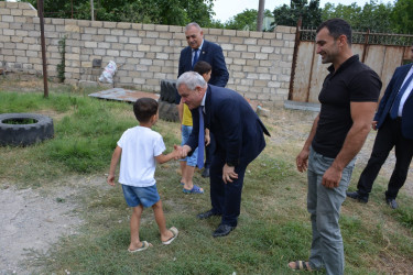 Rayon rəhbəri Birinci Qarabağ Müharibəsi şəhidi Mehrac Mahmudovun ailəsini ziyarət edib