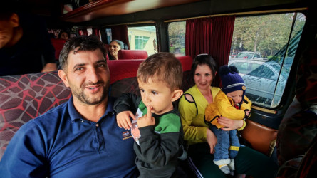 Növbəti köç karvanı Həsənriz kəndinə çatıb