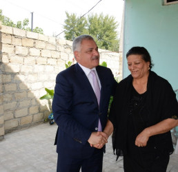 Rayon rəhbəri “Konstitusiya və Suverenlik İli” çərçivəsində Vətən müharibəsi şəhidi Orxan Aslanlının ailəsini ziyarət edib