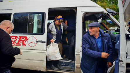 Növbəti köç karvanı Həsənriz kəndinə çatıb