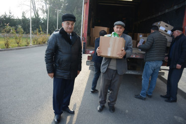Tərtərdə Ağsaqqallara bayram sovqatı paylanıb