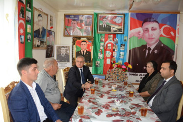 Tərtər Rayon İcra Hakimiyyətinin başçısı 27 Sentyabr – Anım Günü ilə əlaqədar Vətən müharibəsi şəhidi Ələkbər Ələkbərlinin ailəsini ziyarət edib