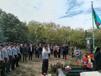 Vətən Müharibəsi şəhidi Rüstəm Hacıyevin şəhadətə qovuşmasının 6-cı ildönümü münasibətilə məzarı ziyarət olunub