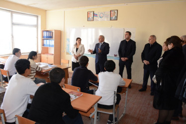İcra başçısı Hacıqərvənd kənd tam orta məktəbində mövcud şəraitlə tanış olub