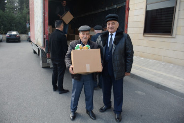 Tərtərdə Ağsaqqallara bayram sovqatı paylanıb