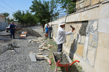 Rayon rəhbəri şəhərin küçələrində aparılan əsaslı təmir işləri ilə yerində tanış olub