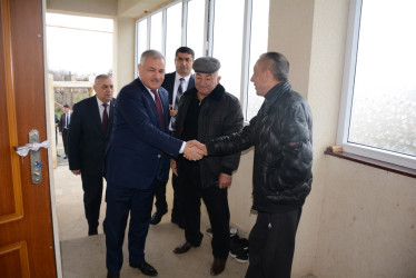 Rayon rəhbəri şəhid Elman Mehdiyevin ailəsini ziyarət edib