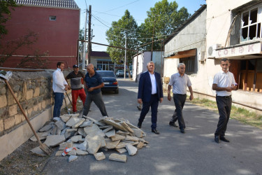 İcra başçısı şəhərin küçələrində aparılan əsaslı təmir işləri ilə yerində tanış olub