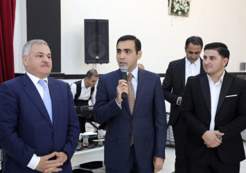 Rayon rəhbəri Vətən Müharibəsi Qəhrəmanı Azər Abdullazadənin toy şənliyində iştirak edib