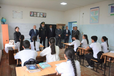 Rayon rəhbəri Ələsgərli kənd tam orta məktəbində mövcud şəraitlə tanış olub