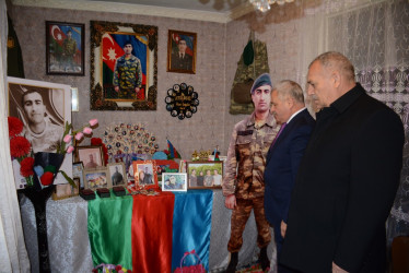 Rayon rəhbəri “Konstitusiya və Suverenlik İli” çərçivəsində şəhid anası Xuraman Məmişovanı 60 illik yubileyi münasibəti ilə təbrik edib