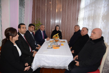 İcra başçısı “Konstitusiya və Suverenlik İli” çərçivəsində şəhid anası Esmira Süleymanovanı 70 illik yubileyi münasibəti ilə təbrik edib