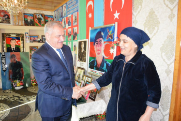 Rayon rəhbəri “Konstitusiya və Suverenlik İli” çərçivəsində şəhid Bağırlı Mirsədinin ailəsini ziyarət edib