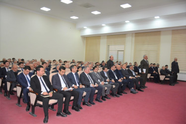 Rayon rəhbərinin sədrliyi ilə növbəti aparat müşavirəsi keçirilib