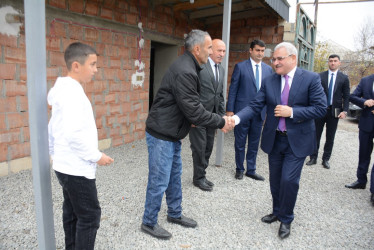 Rayon rəhbəri “Konstitusiya və Suverenlik İli” çərçivəsində Birinci Qarabağ müharibəsi əlili Şahid Məmmədovu ziyarət edib