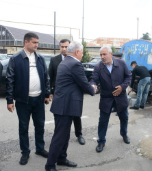 Rayon rəhbəri şəhid Şakir Həsənovun qardaşının yas mərasimində iştrak edib