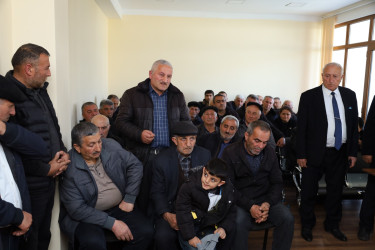 Milli Məclisin deputatı Anar Məmmədov Şıxarx qəsəbəsində Ağdərə rayonundan olan Umudlu kənd sakinləri ilə görüşüb.
