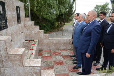Rayon rəhbəri “Konstitusiya və Suverenlik İli” çərçivəsində İsmayılbəyli kəndində şəhid ailələri ilə görüş keçirib