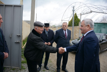 Rayon rəhbəri şəhid Elman Mehdiyevin ailəsini ziyarət edib