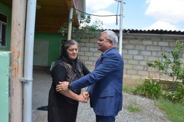 Rayon rəhbəri şəhid Elnur Hüseynovun ailəsini ziyarət edib