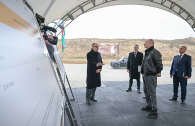 İlham Əliyev Ağdərə rayonunun Canyataq kəndində “Dəmirli” Filiz Emalı Kompleksinin fəaliyyəti ilə tanış olub