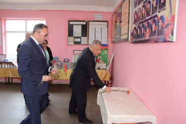 İcra başçısı Sarov kənd tam orta məktəbində mövcud şəraitlə tanış olub