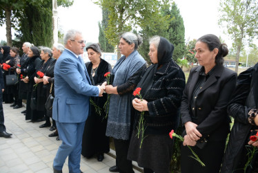 Tərtərdə 27 sentyabr-Anım Günü ilə əlaqədar Şəhidlər Abidə Kompleksi ziyarət edilib
