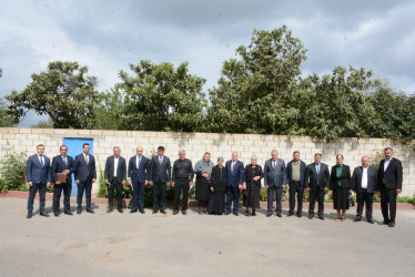 Rayon rəhbəri “Konstitusiya və Suverenlik İli” çərçivəsində Ələsgərli və Sarıcalı kəndindən olan şəhid ailələri və qazilərlə görüş keçirib