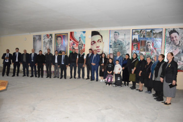Rayon rəhbəri “Konstitusiya və Suverenlik İli” çərçivəsində Seydimli kəndindən olan şəhid ailələri və qazilərlə görüş keçirib