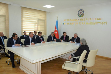 Rayon rəhbəri və Milli Məclisin deputatı vətəndaşların müraciətlərini dinləyiblər