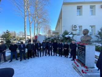 Azərbaycanın Milli Qəhrəmanı Elman Hüseynovun anım gunu qeyd olundu