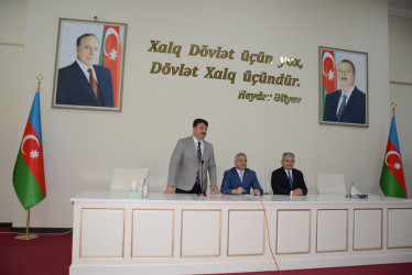 Tərtərdə şəhid, qazi və aztəminatlı ailələrdən olan 200 nəfər ibtidai sinif şagirdinə məktəbli ləvəzimatları və çantalar hədiyə olunub