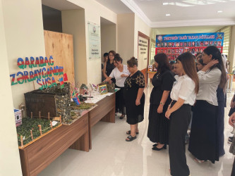 Tərtərdə Sülh aylığı çərçivəsində məktəblilərin əl işlərindən ibarət sərgi keçirilib