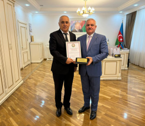 Tərtərdə “Konstitusiya və Suverenlik İli” çərçivəsində  milli mətbuatın  150 illik  yubileyi münasibəti ilə mətbuat işçiləri ilə görüş keçirilib