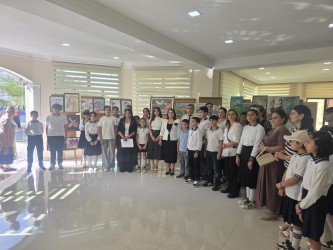 27 sentyabr-Anım Gününə həsr edilmiş məktəblilərin rəsm və əl işlərindən ibarət sərgi  keçirilib
