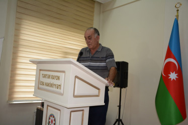 Tərtərdə şəhid, qazi və aztəminatlı ailələrdən olan 200 nəfər ibtidai sinif şagirdinə məktəbli ləvəzimatları və çantalar hədiyə olunub