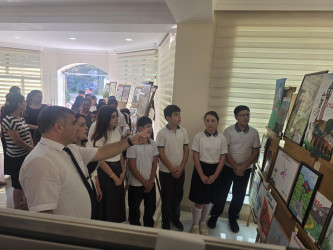 27 sentyabr-Anım Gününə həsr edilmiş məktəblilərin rəsm və əl işlərindən ibarət sərgi  keçirilib