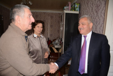 İcra başçısı Birinci Qarabağ müharibəsi əlili Şakir Cavadovu ziyarət edib