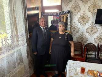 Tərtər Rayon İcra Hakimiyyətinin başçısı 27 Sentyabr – Anım Günü ilə əlaqədar Vətən müharibəsi şəhidi Təbriz Cəfərovun ailəsini ziyarət edib