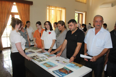 “Sülh aylığı” çərçivəsində kitab sərgisi keçirilib